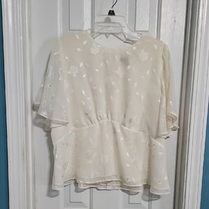 Express Cream Boxy Blouse with Short Sleeves